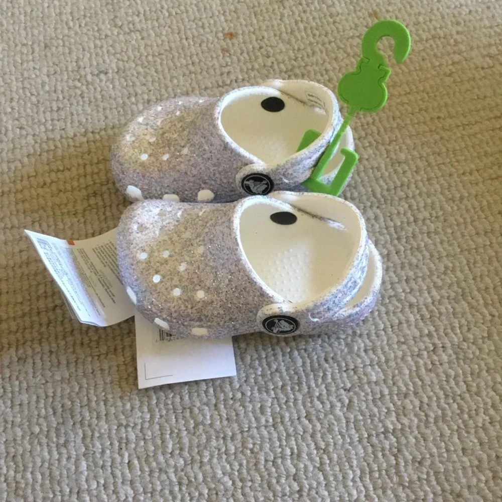 CROCS Kids Glitter Clogs in Pink and White 4C